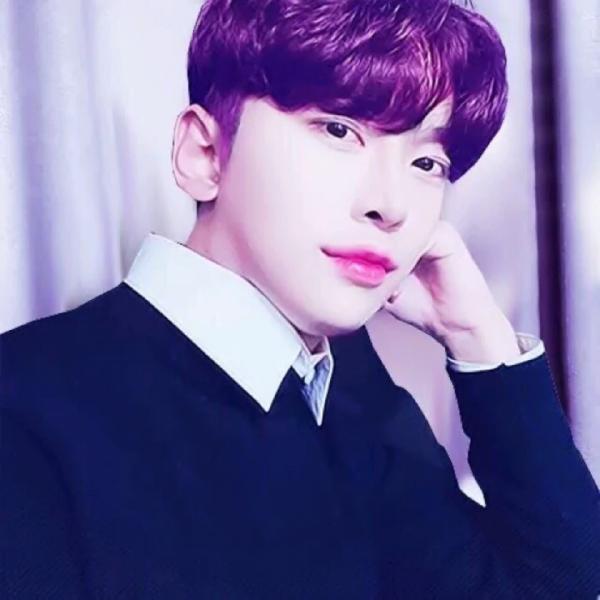 最新!2025 情侣头像潮流趋势分析,让你紧跟时尚步伐不落后