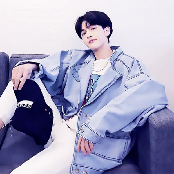 最新!2025 情侣头像潮流趋势分析,让你紧跟时尚步伐不落后