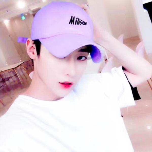 最新!2025 情侣头像潮流趋势分析,让你紧跟时尚步伐不落后